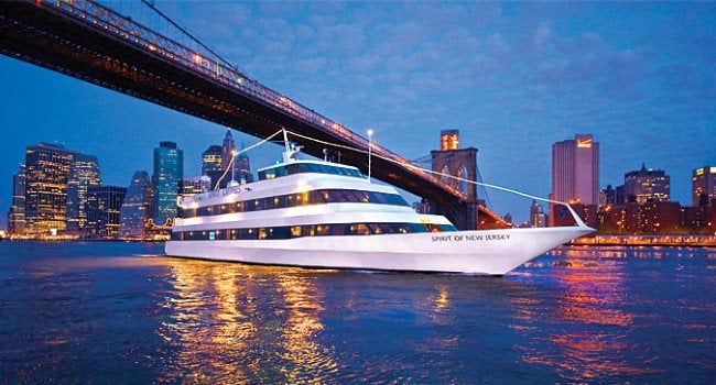 Cena crucero Spirit of New Jersey NYE Best New Years Parties in NJ