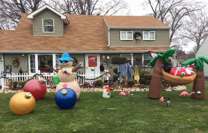 Lupardi Family Christmas Display In Middlesex County NJ