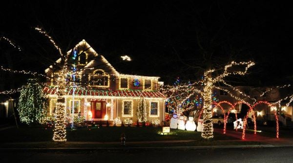 The Sisti Family Christmas Lights Holiday Light Show Jersey Shore 